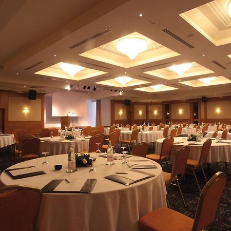 فندق راديسون بلو ريسورت آند ثالاسو الحمامات المظهر الخارجي الصورة The ballroom at the hotel