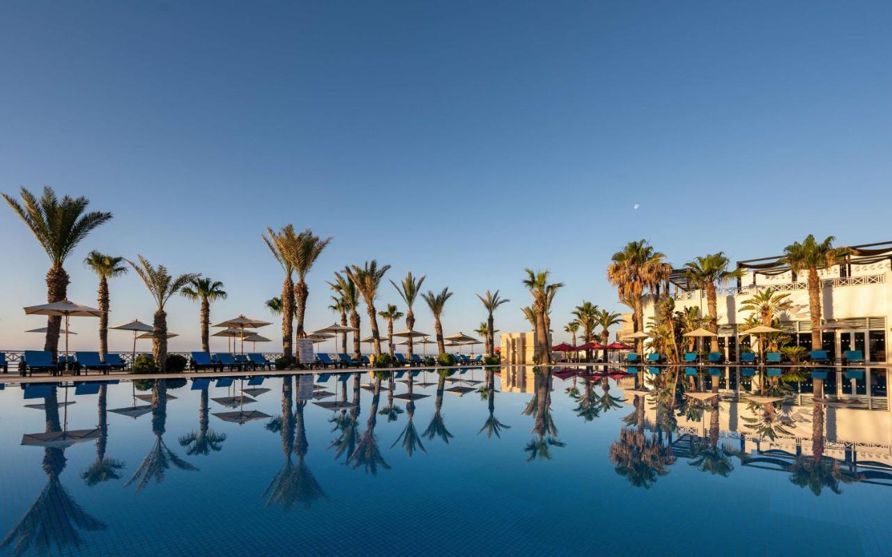 فندق راديسون بلو ريسورت آند ثالاسو الحمامات المظهر الخارجي الصورة The resort's main pool