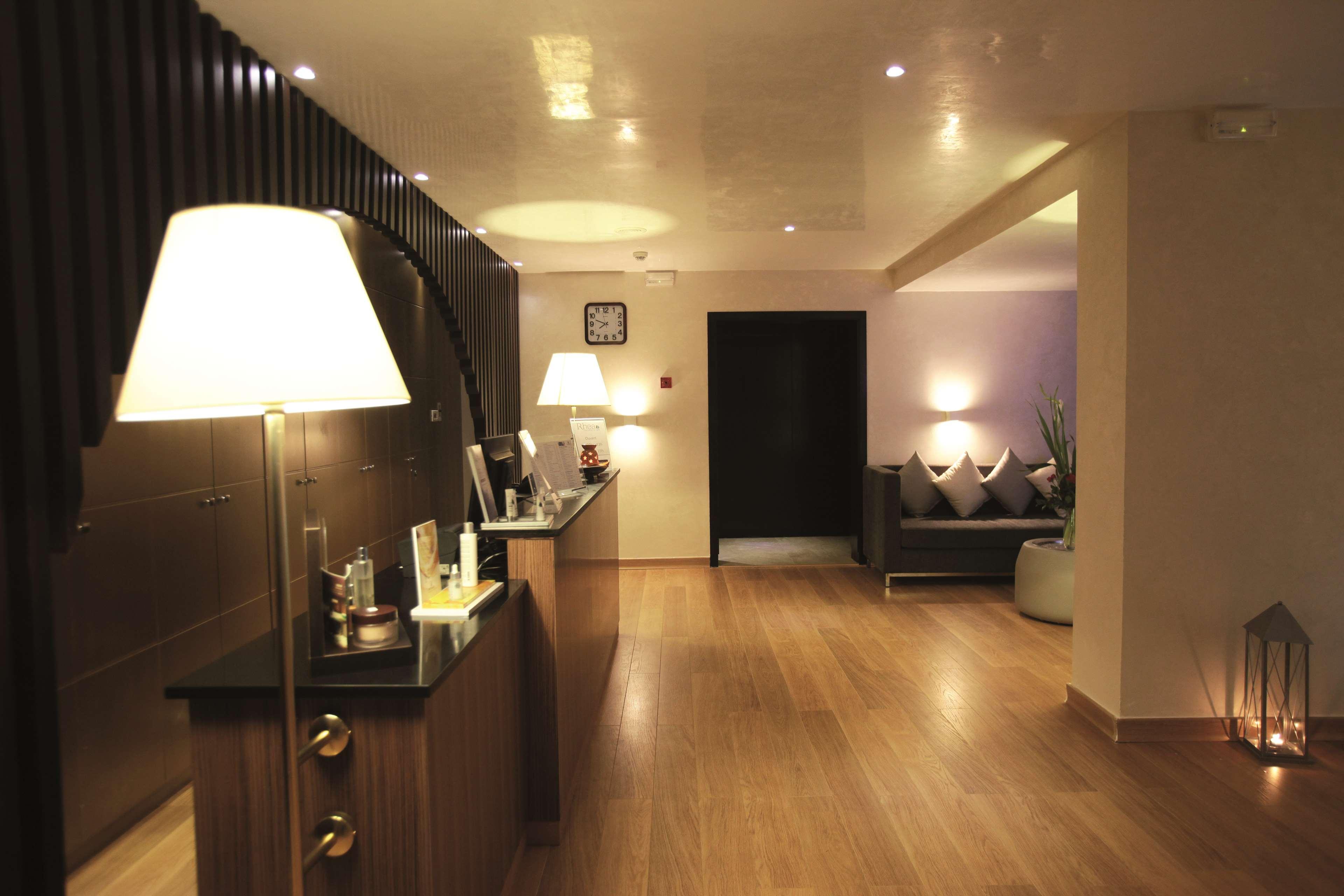 فندق راديسون بلو ريسورت آند ثالاسو الحمامات المظهر الخارجي الصورة The interior of a private suite